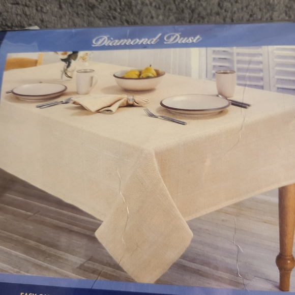 Windham Weavers 100% Cotton Tablecloth - 60"x102" Oblong - Picture 5 of 8